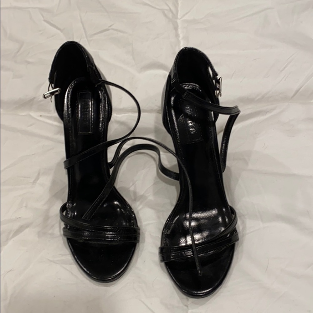 Black strap oh heels